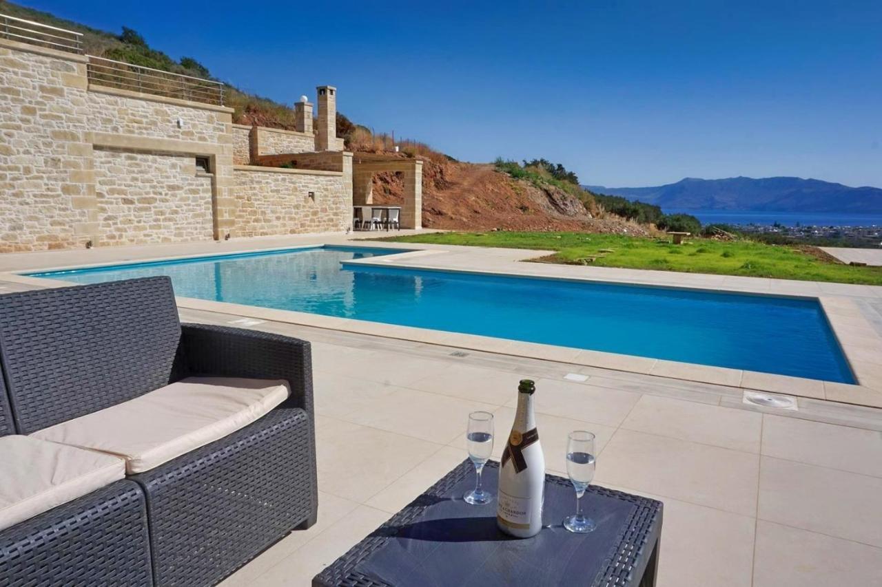 Villa Stylianos And Studios Kíssamos Exteriör bild