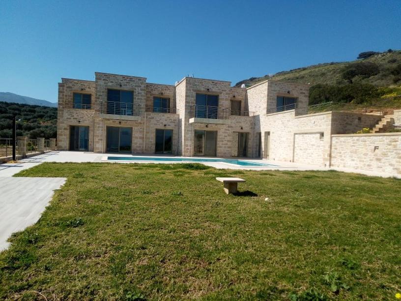 Villa Stylianos And Studios Kíssamos Exteriör bild